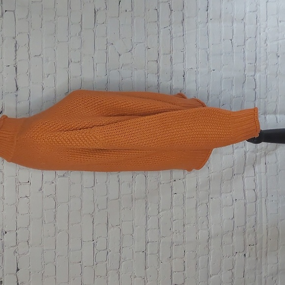 Chunky Sweater - Picture 3 of 5